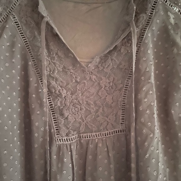 Flowy Blouse with Tank Top - Picture 4 of 8